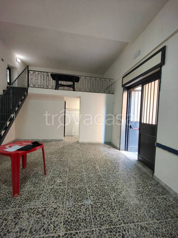 negozio in affitto a Frattamaggiore