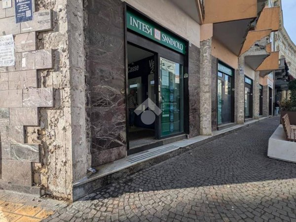 negozio in affitto a Frattamaggiore