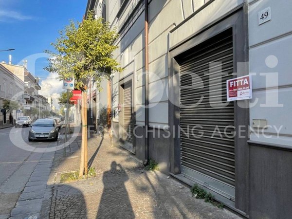 negozio in affitto a Frattamaggiore