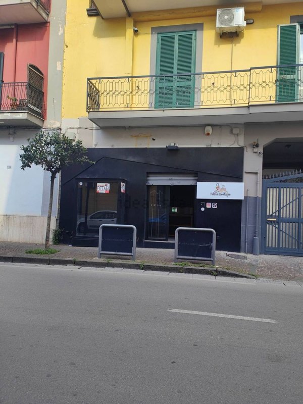 locale commerciale in affitto a Frattamaggiore