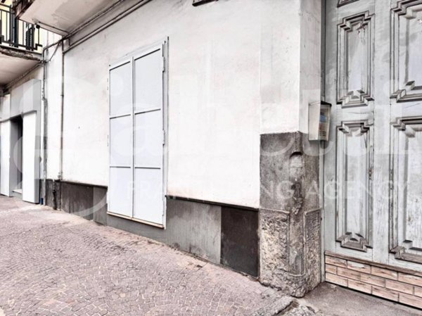 negozio in affitto a Frattamaggiore