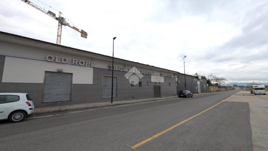 negozio in affitto a Frattamaggiore