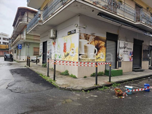 negozio in affitto a Frattamaggiore
