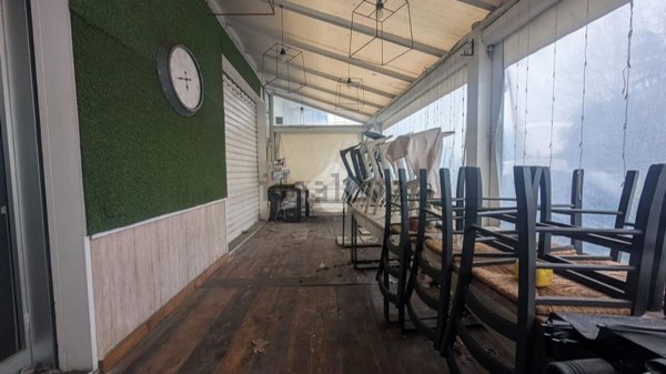 locale commerciale in affitto a Frattamaggiore