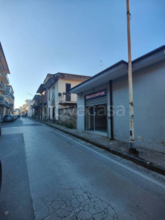 negozio in affitto a Frattamaggiore