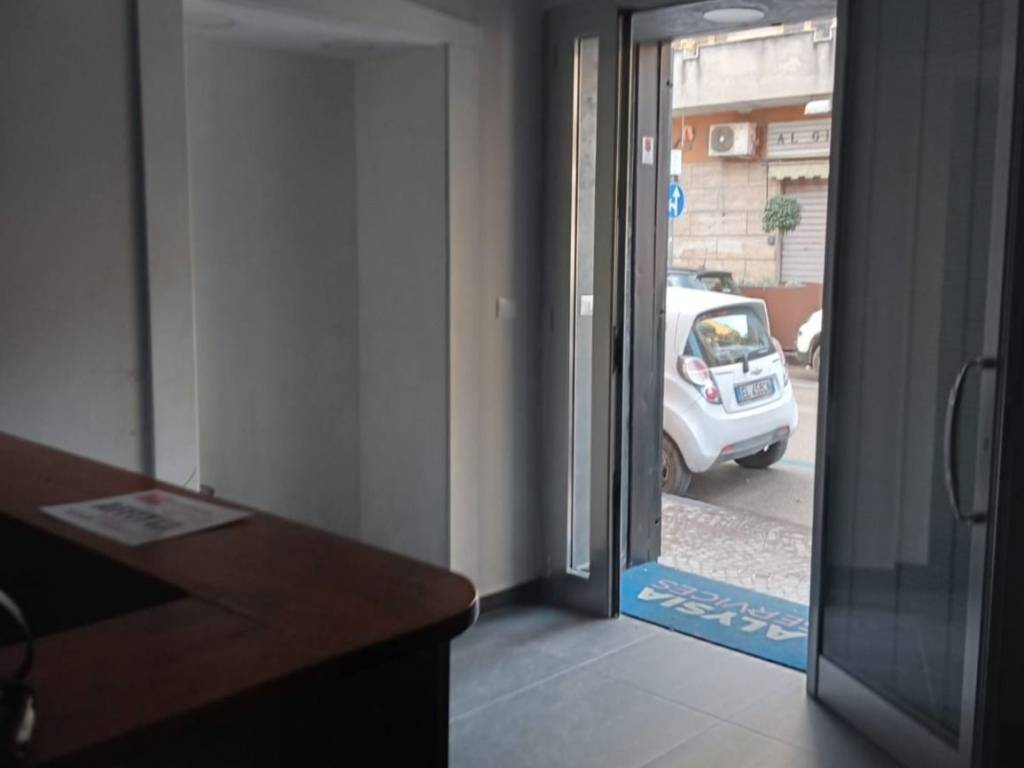 negozio in affitto a Frattamaggiore