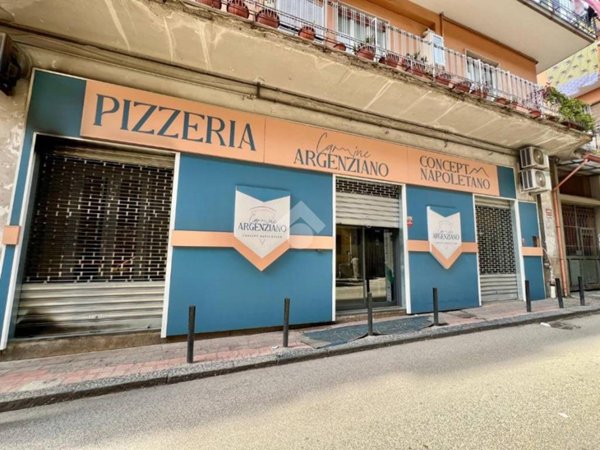 negozio in affitto a Frattamaggiore