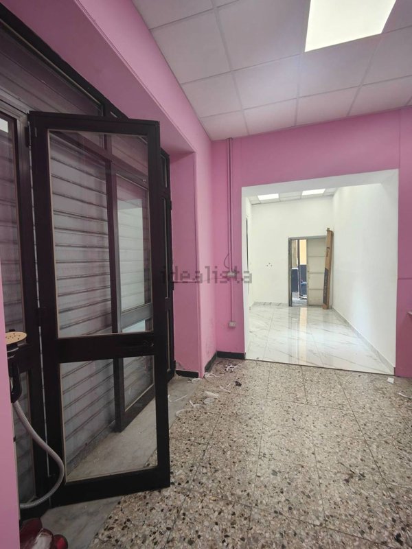 locale commerciale in affitto a Frattamaggiore