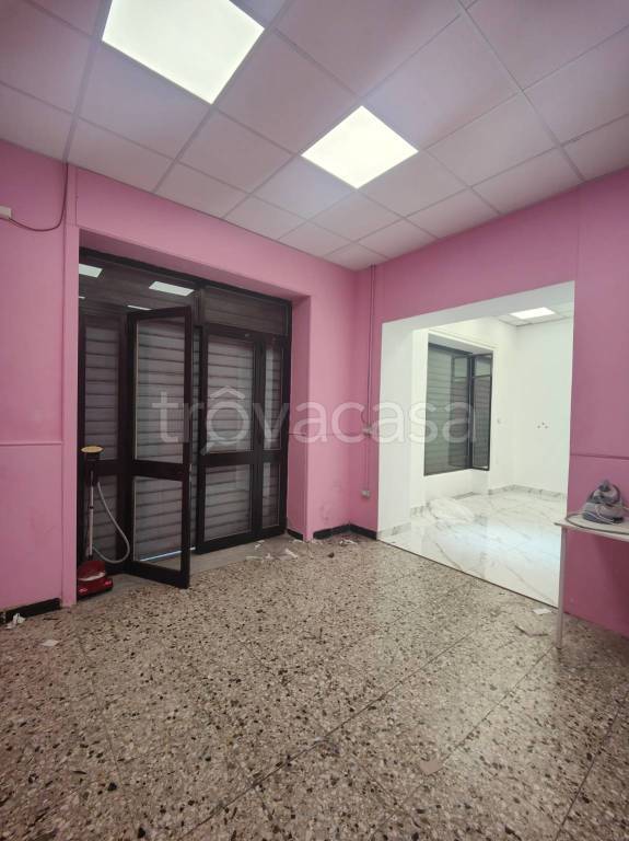 negozio in affitto a Frattamaggiore