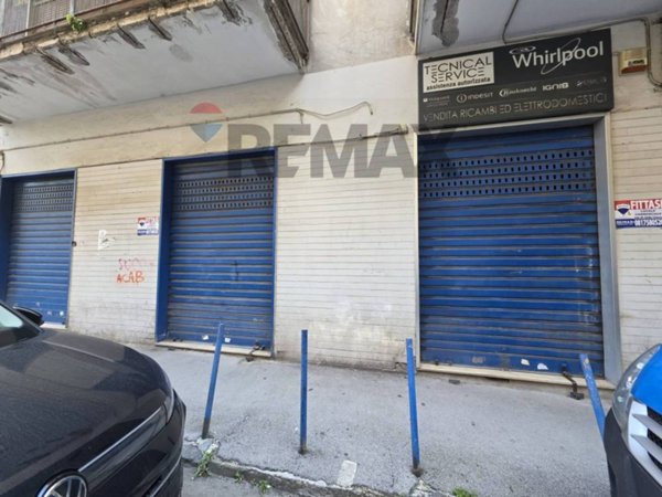 locale commerciale in affitto a Frattamaggiore