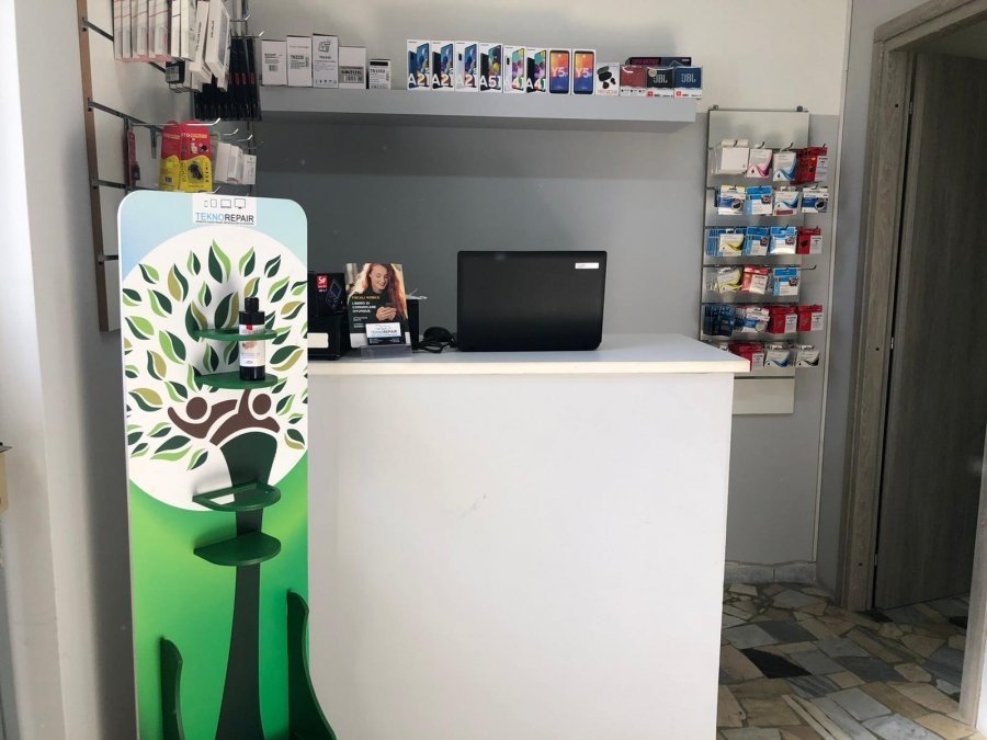 locale commerciale in affitto a Frattamaggiore