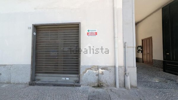 locale commerciale in affitto a Frattamaggiore