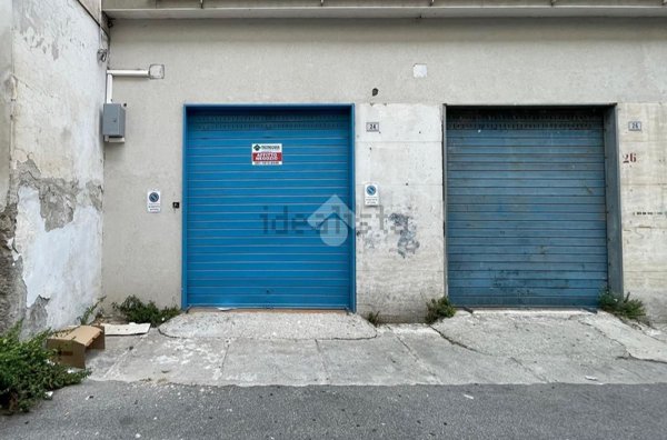 negozio in affitto a Frattamaggiore