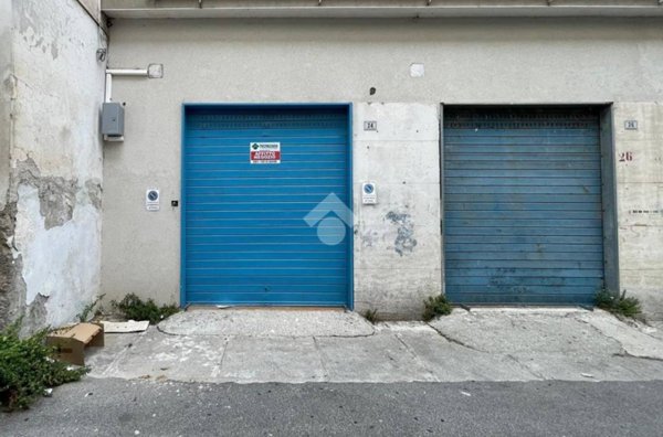 negozio in affitto a Frattamaggiore