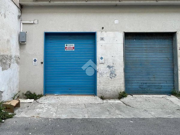 negozio in affitto a Frattamaggiore