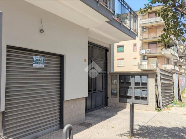 negozio in affitto a Frattamaggiore
