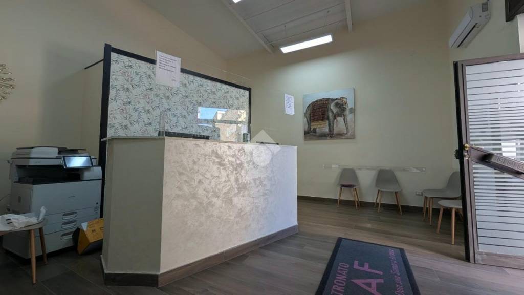 locale commerciale in affitto a Frattamaggiore