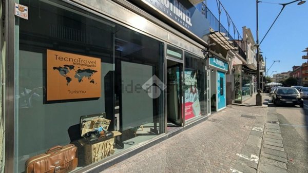 locale commerciale in affitto a Frattamaggiore