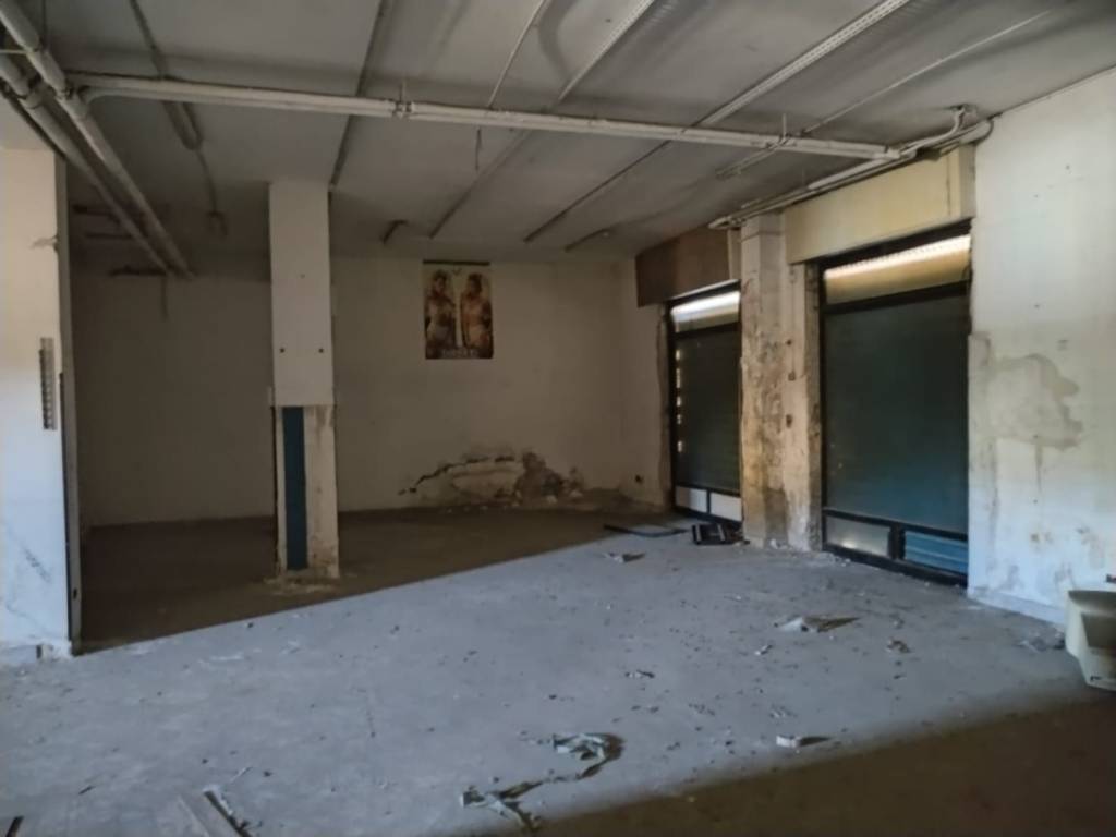 negozio in affitto a Frattaminore