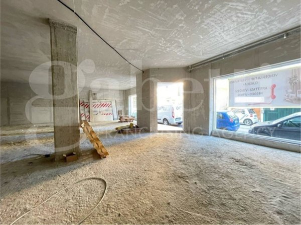 negozio in affitto a Frattaminore