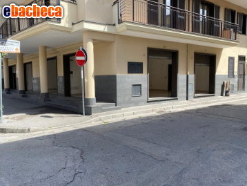 negozio in affitto a Frattaminore