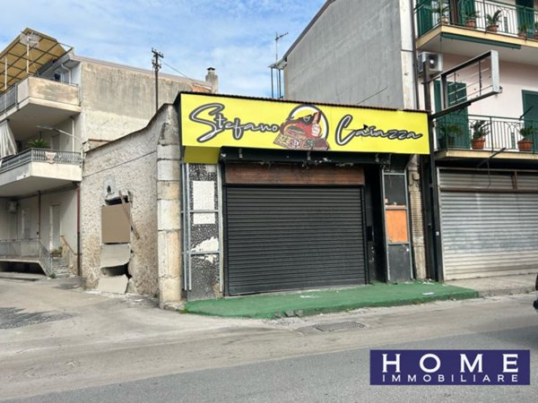 locale commerciale in affitto a Frattaminore
