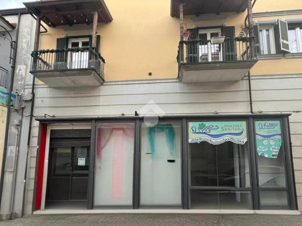 negozio in affitto a Frattaminore