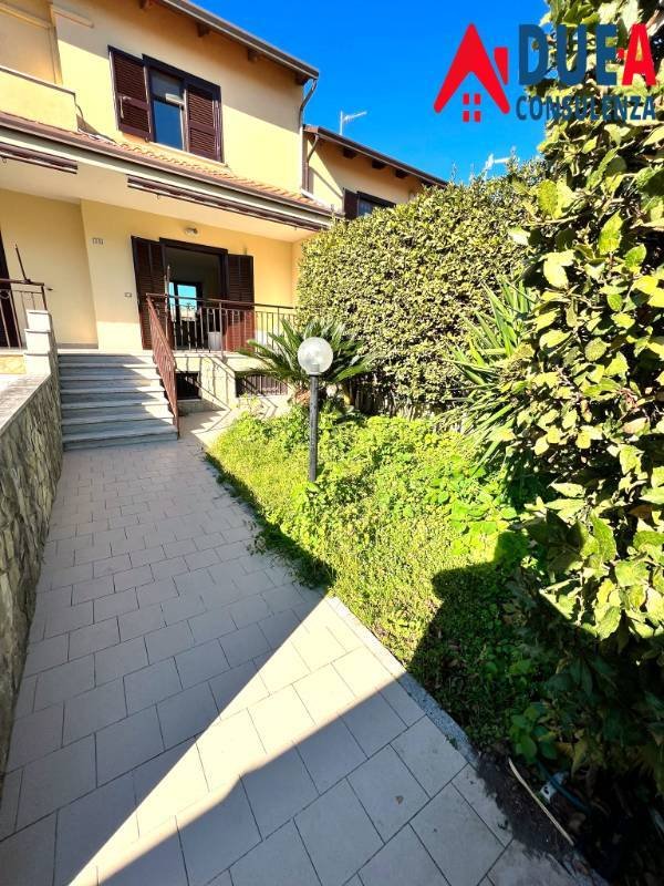 casa indipendente in affitto a Giugliano in Campania in zona Licola