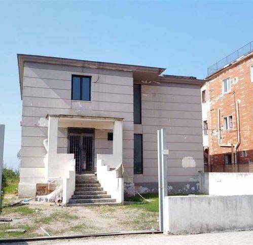 intera palazzina in affitto a Giugliano in Campania in zona Licola