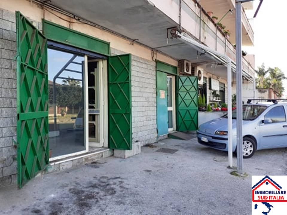 locale di sgombero in affitto a Giugliano in Campania in zona Lago Patria