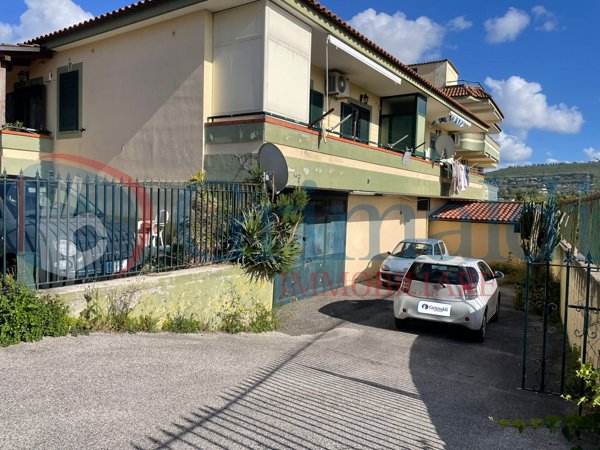 locale di sgombero in affitto a Giugliano in Campania