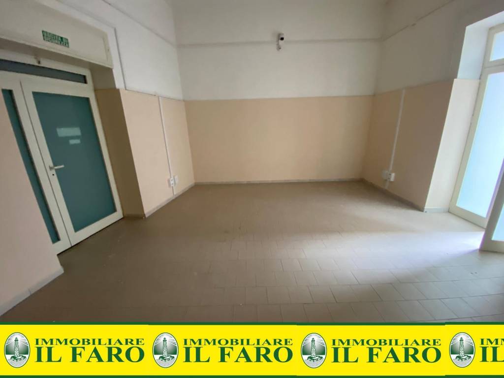 ufficio in affitto a Giugliano in Campania