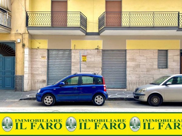 negozio in affitto a Giugliano in Campania