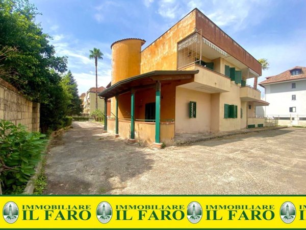 casa indipendente in affitto a Giugliano in Campania