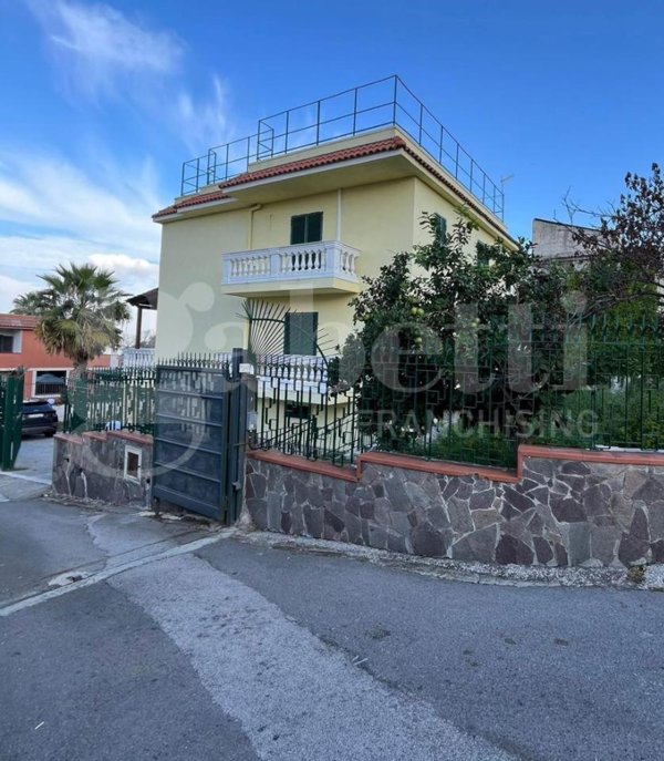 casa indipendente in affitto a Giugliano in Campania in zona Lago Patria