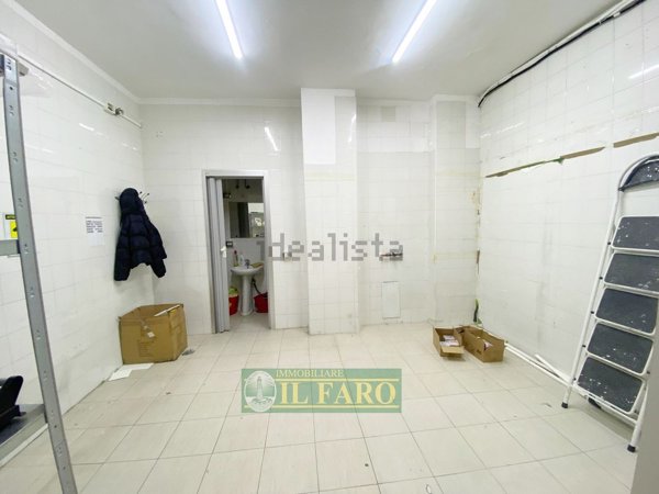 locale commerciale in affitto a Giugliano in Campania