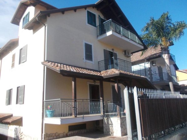 casa indipendente in affitto a Giugliano in Campania in zona Massariola / Amodio