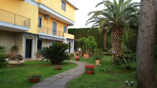 casa indipendente in affitto a Giugliano in Campania in zona Lago Patria