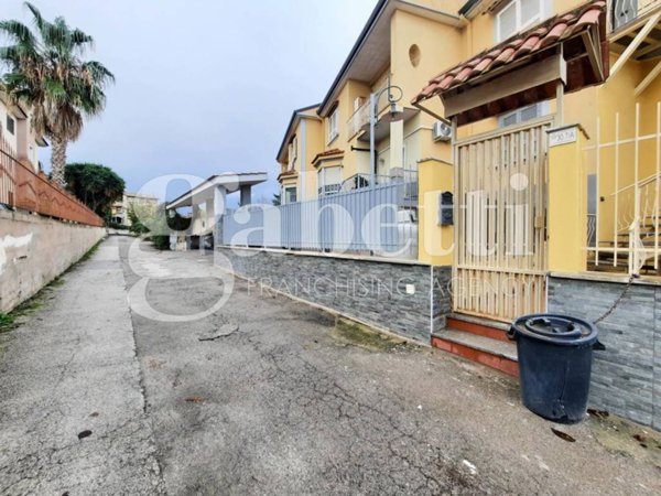 ufficio in affitto a Giugliano in Campania in zona Licola