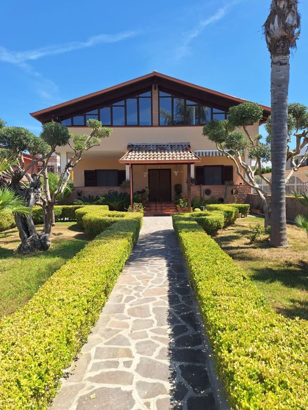 casa indipendente in affitto a Giugliano in Campania in zona Lago Patria