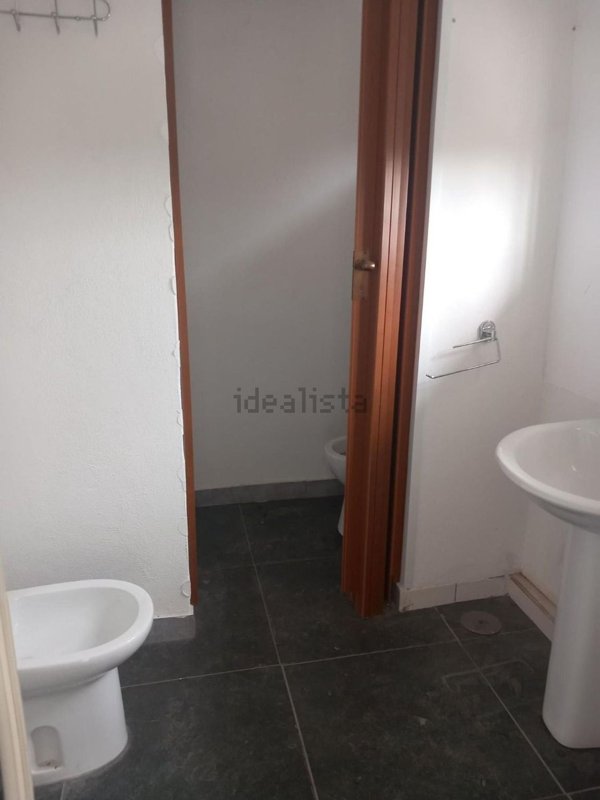 ufficio in affitto a Giugliano in Campania in zona Varcaturo