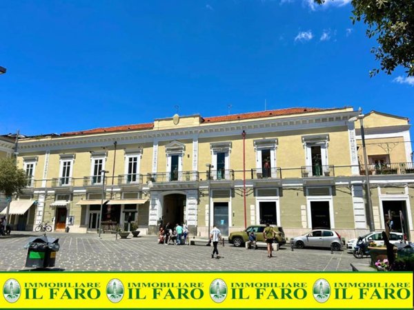 negozio in affitto a Giugliano in Campania