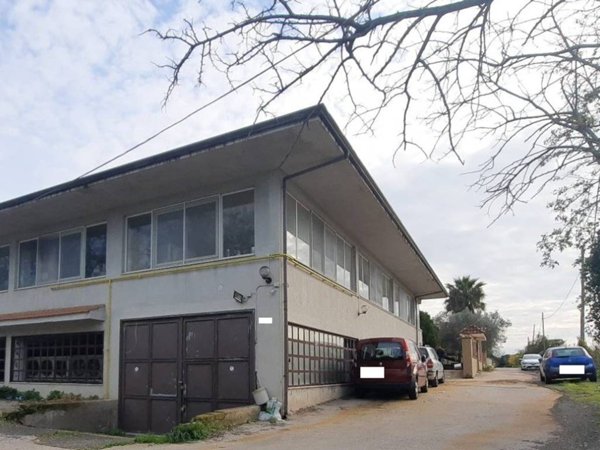 negozio in affitto a Giugliano in Campania in zona Ponte Riccio
