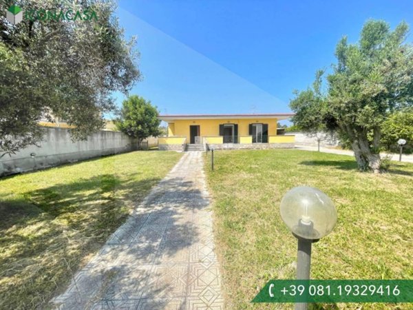 casa indipendente in affitto a Giugliano in Campania in zona Varcaturo