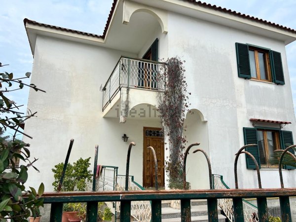 casa indipendente in affitto a Giugliano in Campania