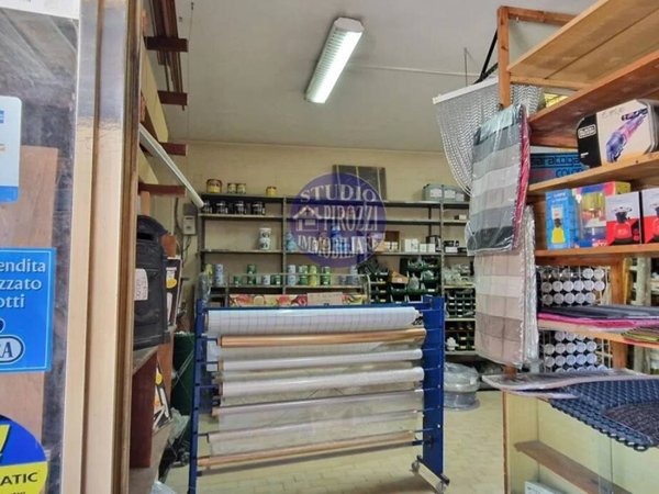 negozio in affitto a Giugliano in Campania