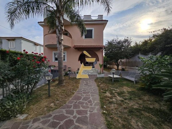 casa indipendente in affitto a Giugliano in Campania in zona Lago Patria