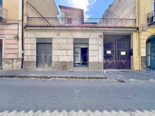 negozio in affitto a Giugliano in Campania