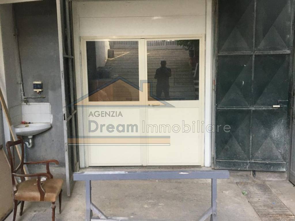 locale commerciale in affitto a Giugliano in Campania