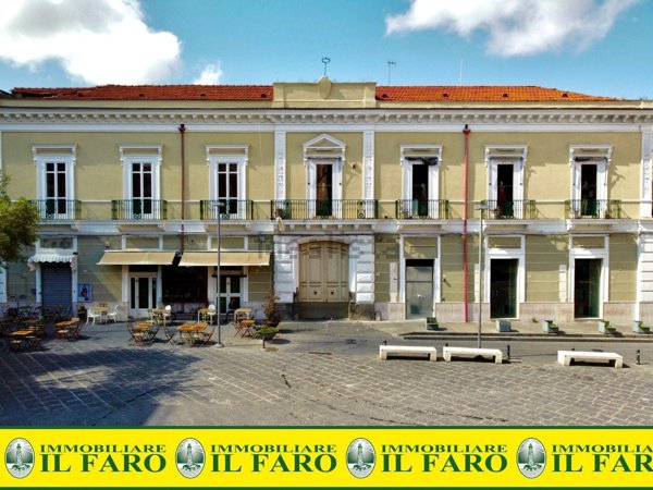 locale commerciale in affitto a Giugliano in Campania